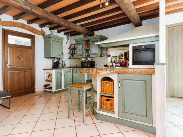 Appartamento in vendita a Carmignano, Toscana