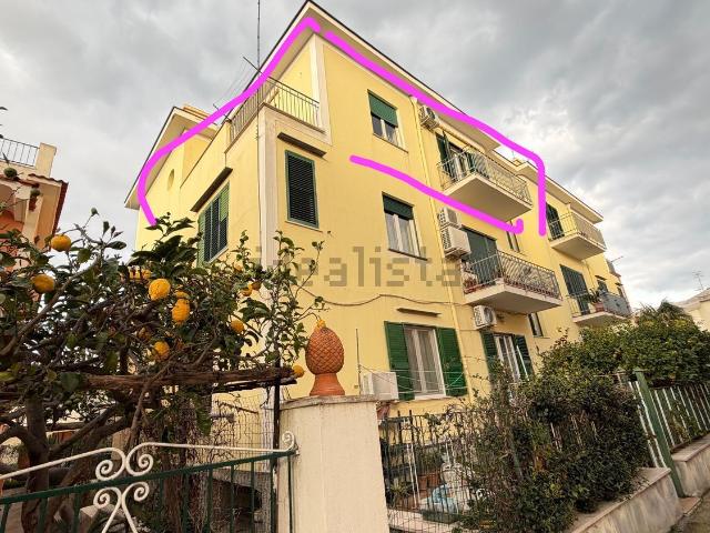 Appartamento in vendita a Corricella, Procida