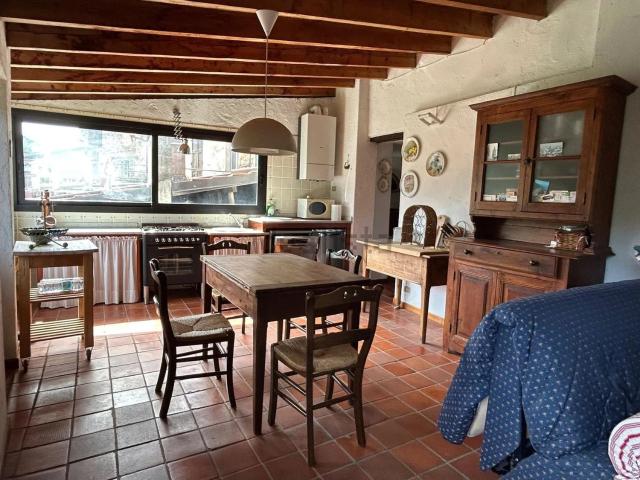 Appartamento in vendita a Apricale, Liguria