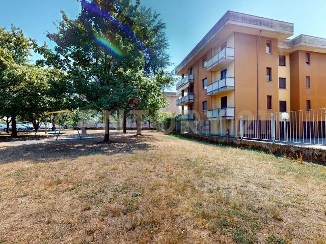 Appartamento in vendita a Pogliano Milanese, Milano