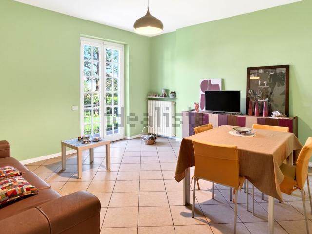 Appartamento in vendita a Desenzano Del Garda, Lombardia