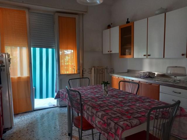 Appartamento in vendita a Pesaro, Pesaro E Urbino