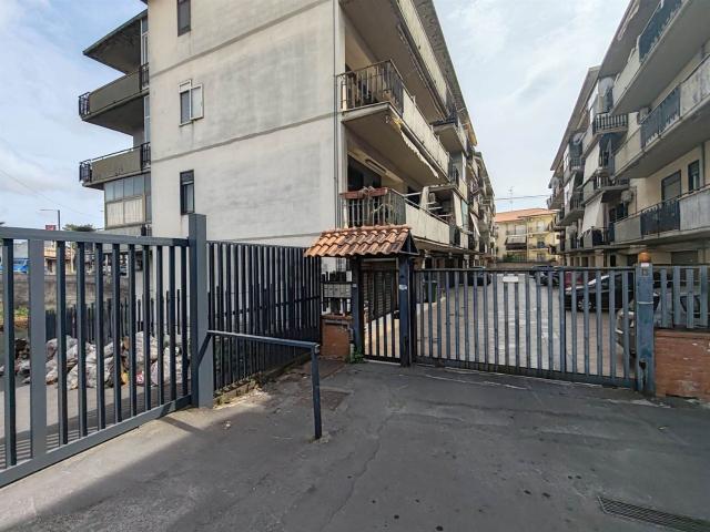 Appartamento in vendita a Piano Tavola, Camporotondo Etneo