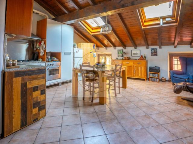 Appartamento in vendita a Comunità Montana Parco Alto Garda bresciano, Salò