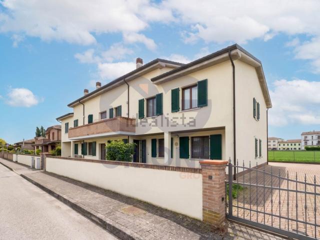 Appartamento in vendita a Ferrara, Reggio Emilia