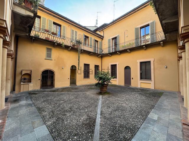 Appartamento in vendita a Centro Storico, Cremona