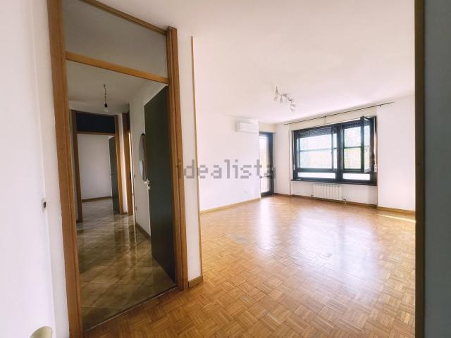 Appartamento in vendita a Villa Fastiggi, Marche