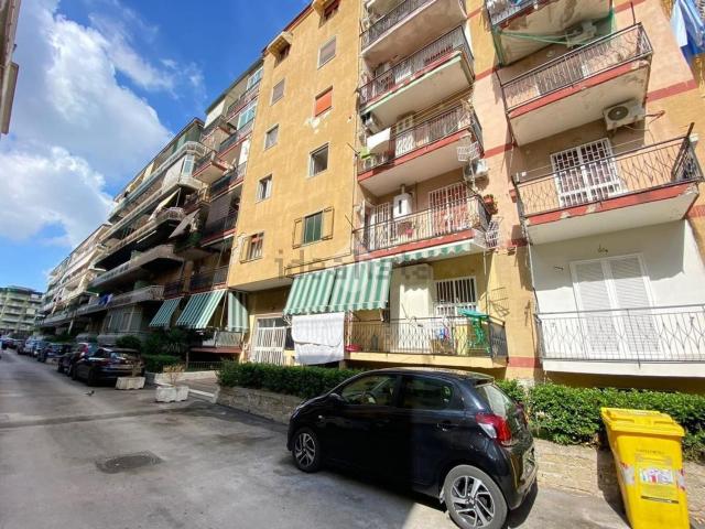 Appartamento in vendita a Pianura, Napoli