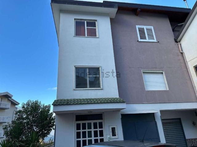 Appartamento in vendita a Montecorvino, Campania