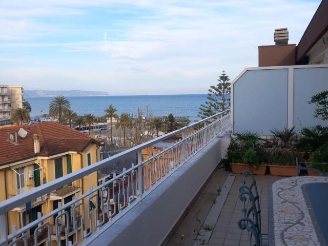 Attico in vendita a Albenga, Liguria