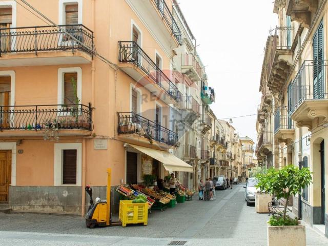 Appartamento in vendita a Militello In Val Di Catania, Catania
