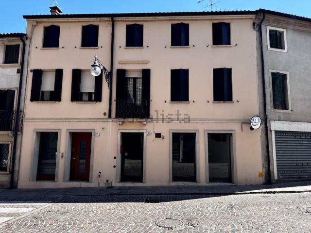 Appartamento in vendita a Este, Padova