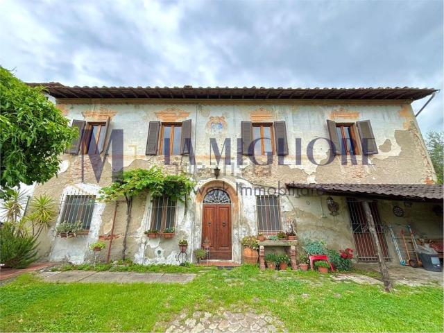 Appartamento in vendita a Montale, Toscana