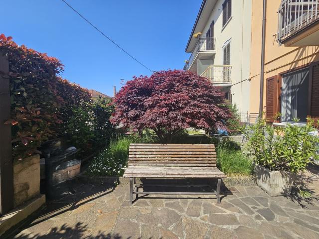Appartamento in vendita a Comunità Montana della Valle Brembana, Zogno