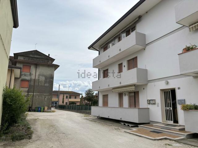 Appartamento in vendita a Taglio Di Po, Veneto