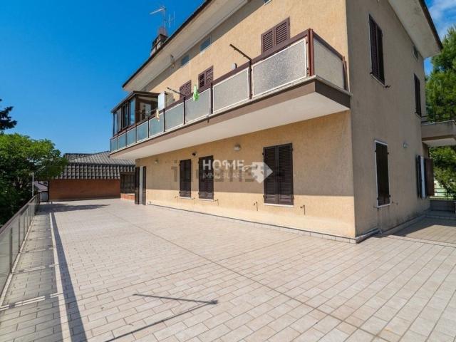 Appartamento in vendita a Santa Croce, Marche