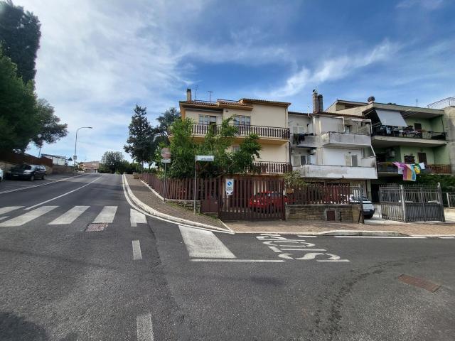 Appartamento in vendita a Calcata, Lazio