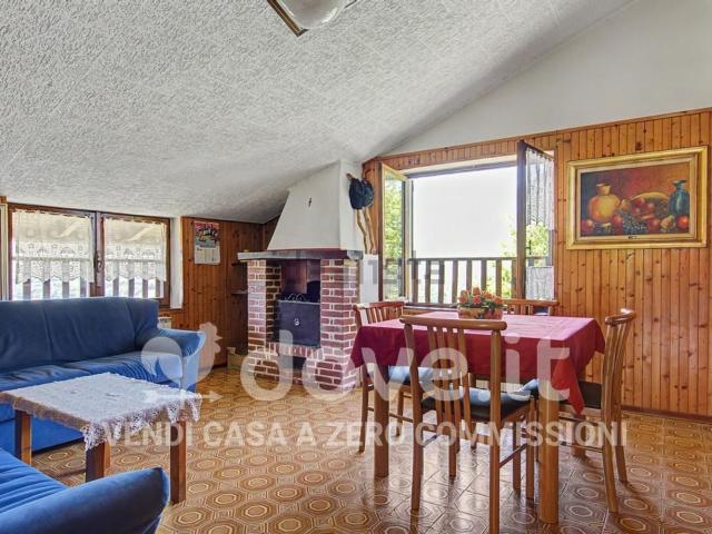 Appartamento in vendita a Rogno, Lombardia