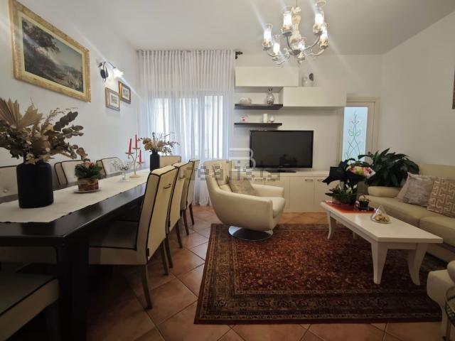 Appartamento in vendita a Pozzi, Seravezza
