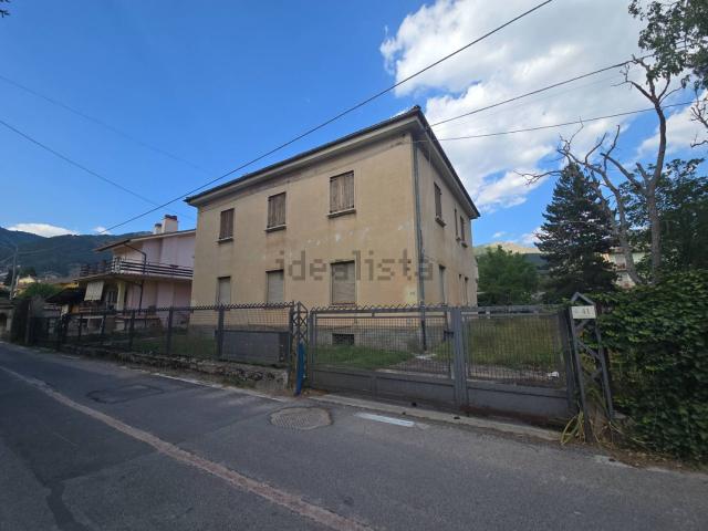 Appartamento in vendita a Pizzoli, Abruzzo
