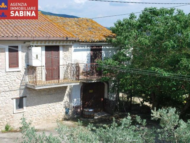 Appartamento in vendita a Roccantica, Lazio