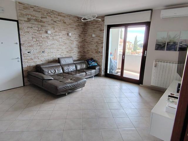Appartamento in vendita a Città Sant'angelo, Abruzzo
