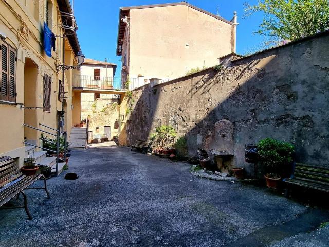 Appartamento in vendita a Cave