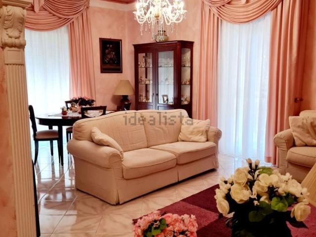 Appartamento in vendita a Motta Sant'anastasia, Sicilia