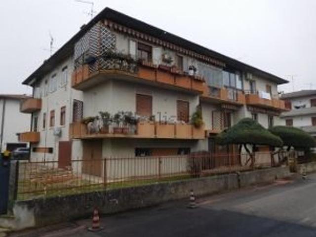 Appartamento in vendita a Lonigo, Veneto