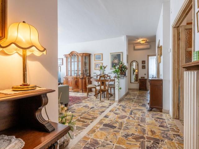 Appartamento in vendita a Marciana, Cascina