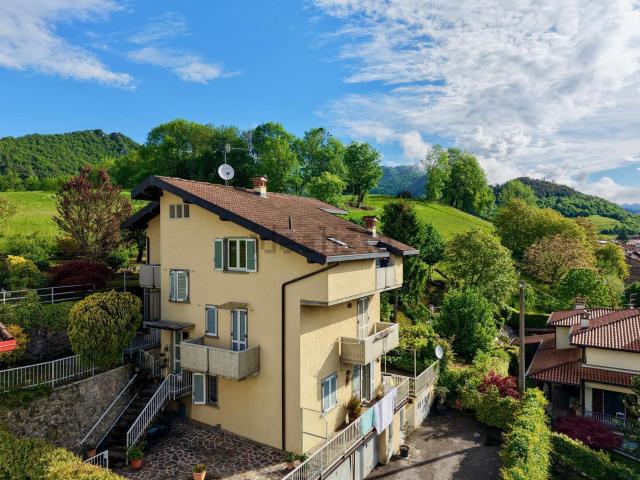 Appartamento in vendita a Fiorine, Clusone
