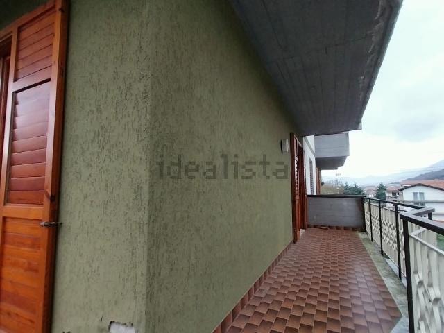 Appartamento in vendita a Contrada, Campania