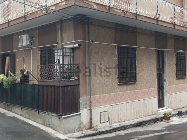 Appartamento in vendita a Paternò, Catania