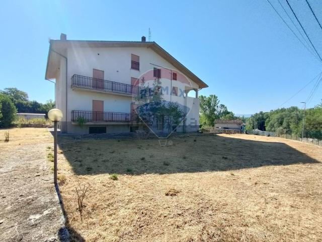 Appartamento in vendita a Pizzoli, Abruzzo