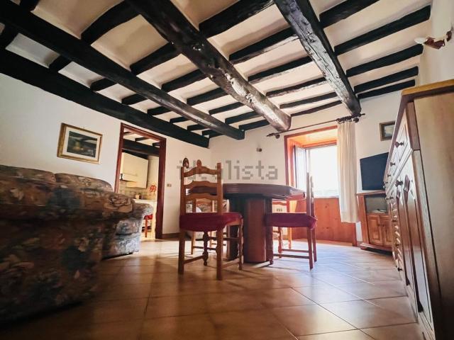 Appartamento in vendita a Bucine, Toscana