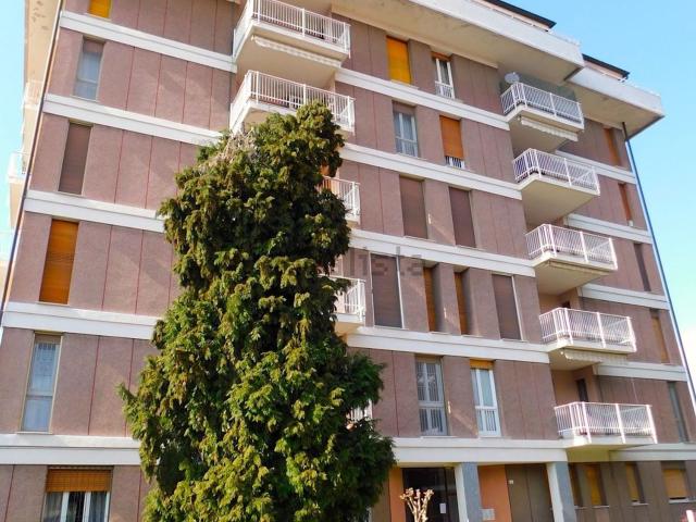 Appartamento in vendita a Sannazzaro De' Burgondi, Lombardia