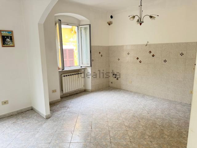 Appartamento in vendita a Sarzana, Liguria