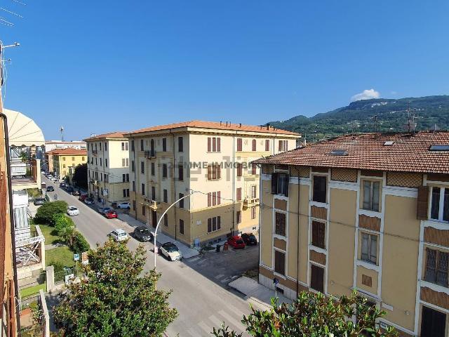 Appartamento in vendita a Campo Parignano, Marche