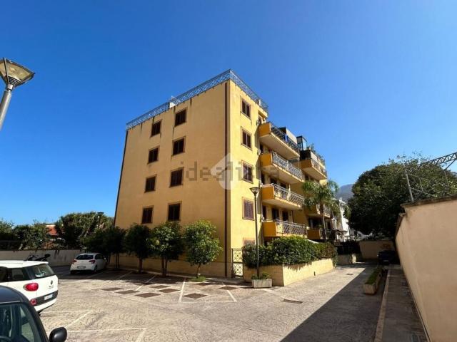 Appartamento in vendita a III Circoscrizione, Palermo