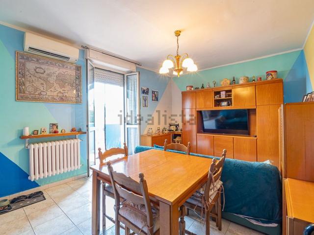 Appartamento in vendita a Bollate, Lombardia
