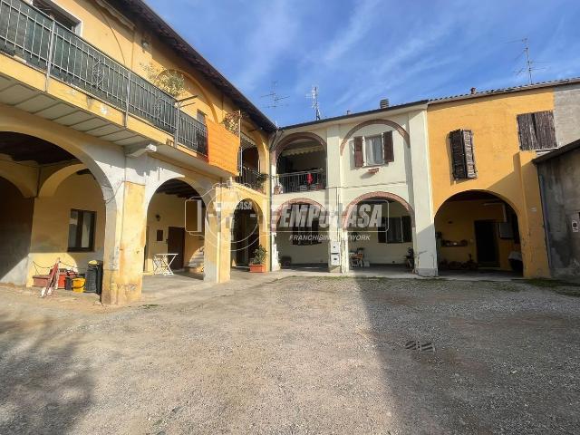Appartamento in vendita a Lazzate, Monza e della Brianza