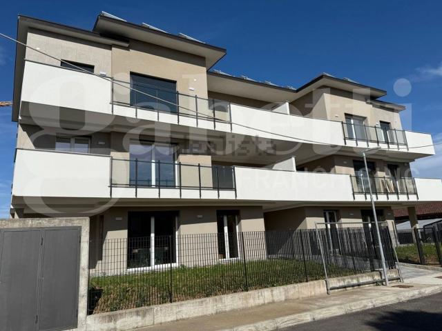 Appartamento in vendita a Uboldo, Varese