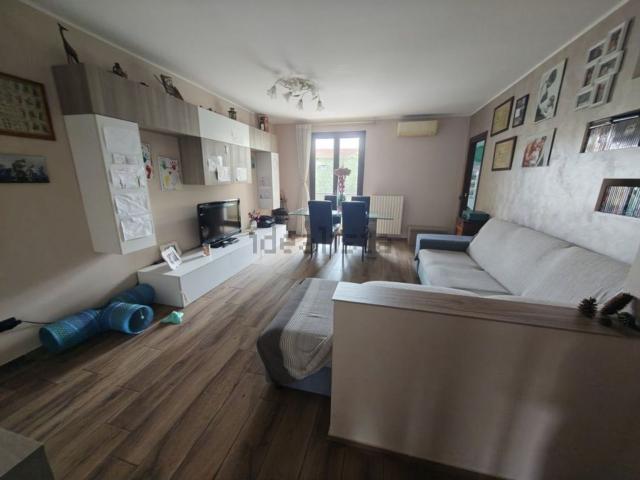 Appartamento in vendita a Pogliano Milanese, Lombardia