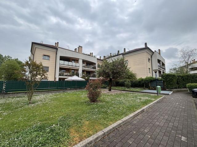 Appartamento in vendita a Gessate, Lombardia