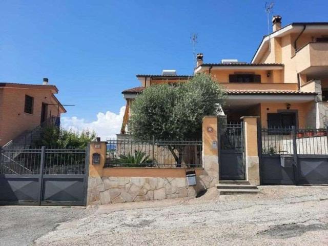 Appartamento in vendita a Valle Muricana, Montecompatri