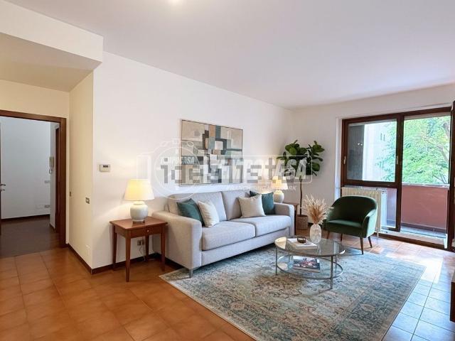 Appartamento in vendita a Vedano Al Lambro, Lombardia