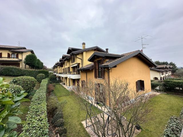 Appartamento in vendita a Casnate con Bernate, Casnate