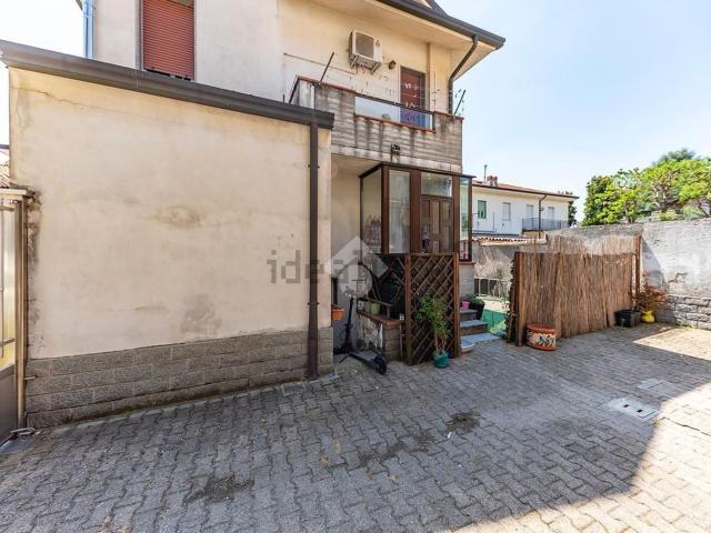 Appartamento in vendita a Lainate, Milano