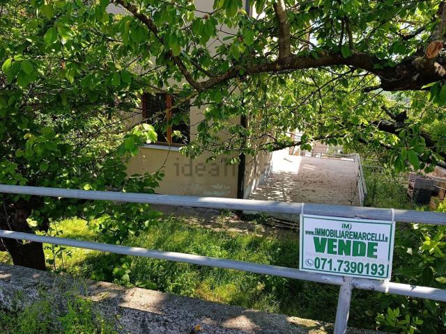 Appartamento in vendita a Trecastelli, Marche