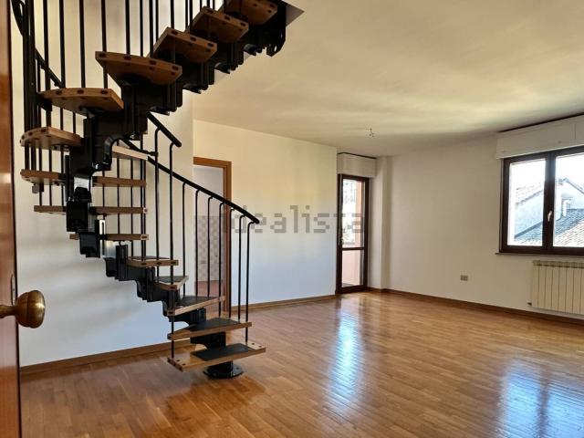 Appartamento in vendita a Centro Storico, Marche